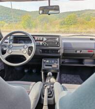 Bild 22/42 von Volkswagen Golf II GTi 16V 1.8 (1986)