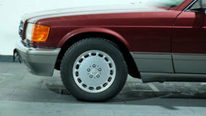Image 4/23 of Mercedes-Benz 560 SEC (1987)