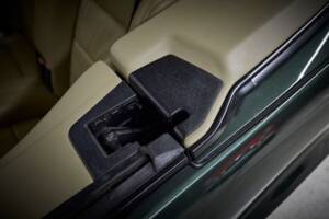 Image 67/90 of BMW 325i (1987)