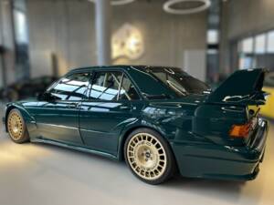 Image 8/27 of Mercedes-Benz 190 E 2.5-16 (1989)