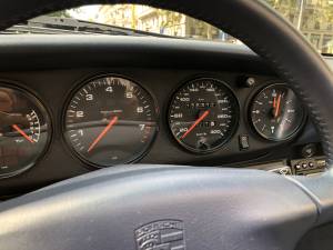 Bild 10/17 von Porsche 911 Carrera 4 (1996)