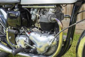 Immagine 11/39 di Norton 650 SS (1964)