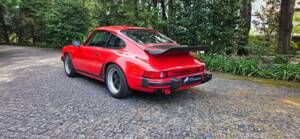 Immagine 2/37 di Porsche 911 Carrera 3.2 (1985)