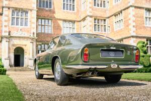 Image 6/28 of Aston Martin DB 6 Mk II (1970)