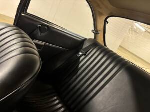 Afbeelding 22/33 van Alfa Romeo Giulia 1600 GT Junior (1972)