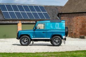 Bild 7/50 von Land Rover Defender 110 Turbo Diesel (1999)