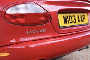 Image 15/50 de Jaguar XKR (2000)