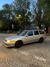Bild 33/34 von Volvo V70 R AWD (1998)