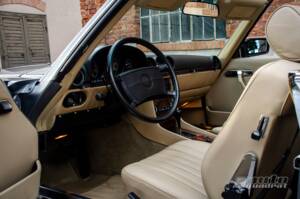 Image 7/23 of Mercedes-Benz 560 SL (1988)