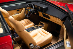Image 25/48 de Ferrari Mondial Quattrovalvole (1985)