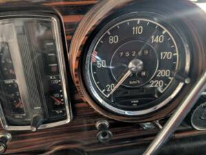 Image 33/46 of Mercedes-Benz 600 (1966)