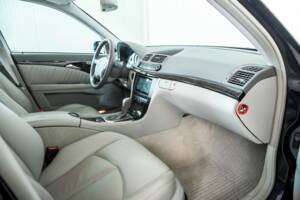 Bild 12/50 von Mercedes-Benz E 320 T 4MATIC (2004)