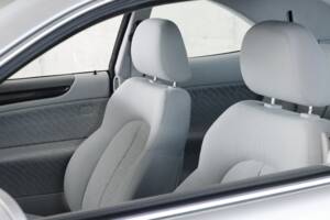 Bild 27/50 von Mercedes-Benz CLK 230 Kompressor (1999)