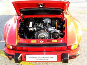 Image 14/26 de Porsche 911 Speedster 3.2 (1989)