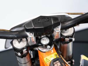Image 15/47 of KTM DUMMY (2015)