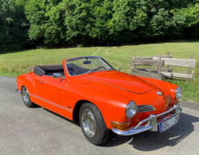 Image 1/13 de Volkswagen Karmann Ghia 1600 (1971)
