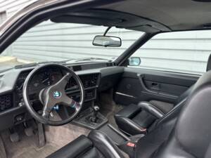 Image 31/79 of BMW M 635 CSi (1989)