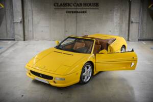 Image 17/100 of Ferrari F 355 Spider (1999)