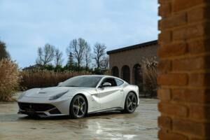 Image 9/50 of Ferrari F12berlinetta (2013)