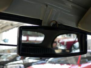 Image 13/29 of SEAT 600 D (1972)