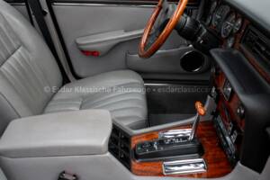 Immagine 29/46 di Jaguar XJ 12 (1986)