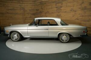 Image 6/18 of Mercedes-Benz 280 SE (1970)