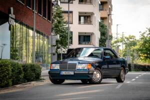 Obraz 2/50 pojazdu Mercedes-Benz 300 CE-24 (1992)