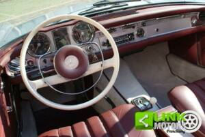 Image 8/50 de Mercedes-Benz 230 SL (1967)