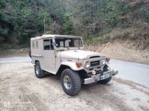 Image 1/6 of Toyota Land Cruiser FJ 43 (1975)