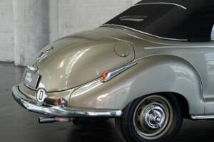 Immagine 41/50 di BMW 502 Baur (1955)