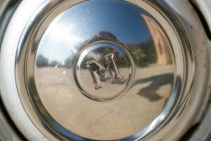 Image 22/50 of Morris Minor 1000 (1958)