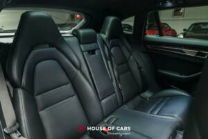 Image 19/24 of Porsche Panamera Turbo (2018)
