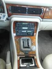 Imagen 35/76 de Jaguar XJ12 6.0 (1995)