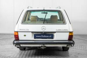 Bild 13/50 von Mercedes-Benz 300 D (1983)