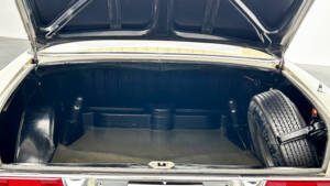 Bild 11/12 von Mercedes-Benz 220 SE b (1962)