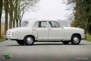 Bild 25/44 von Mercedes-Benz 220 S (1958)