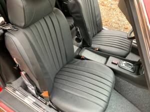 Image 78/177 de Mercedes-Benz 350 SL (1974)