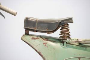 Image 24/50 de Piaggio Vespa 125 (1953)