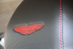 Image 12/24 de Aston Martin V12 Vantage S (2015)