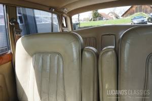 Image 17/34 of Rolls-Royce Silver Shadow I (1968)