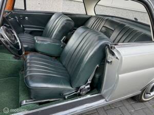 Afbeelding 21/36 van Mercedes-Benz 250 SE (1966)