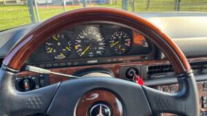 Bild 16/33 von Mercedes-Benz 560 SEC (1989)