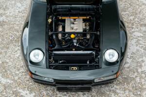 Image 29/30 of Porsche 928 GTS (1993)