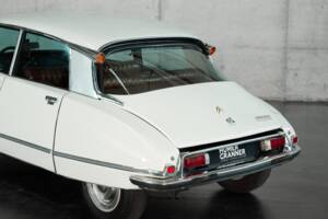 Bild 15/50 von Citroën DS 23 Pallas IE (1974)