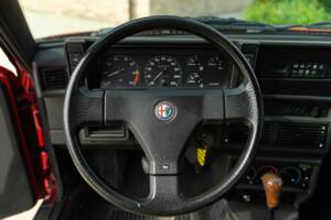Image 31/45 of Alfa Romeo 75 1.6 (1991)
