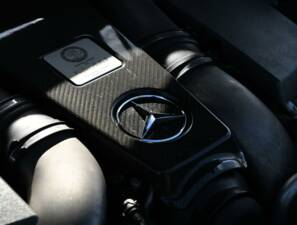 Image 21/49 of Mercedes-Benz ML 63 AMG (2013)