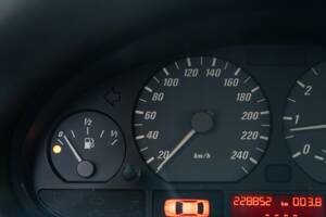 Image 43/50 of BMW 320Ci (2001)