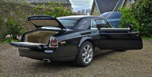 Immagine 16/50 di Rolls-Royce Phantom Coupé (2010)
