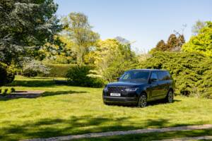 Image 23/49 of Land Rover Range Rover V8 Armoured (2022)