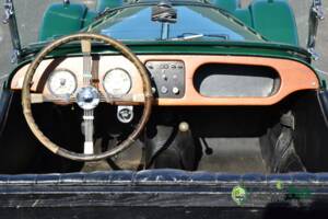 Image 32/50 of Morgan 4/4 Series IV (1962)